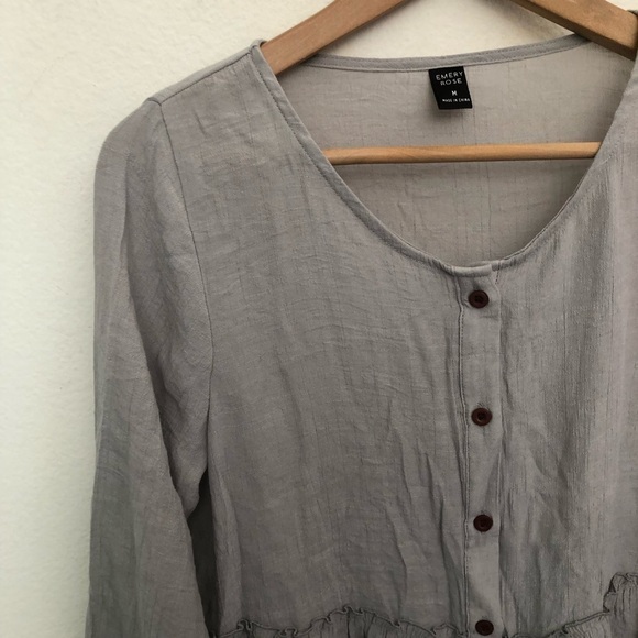 Emery Rose Button Down Ruffled Blouse - Picture 3 of 12